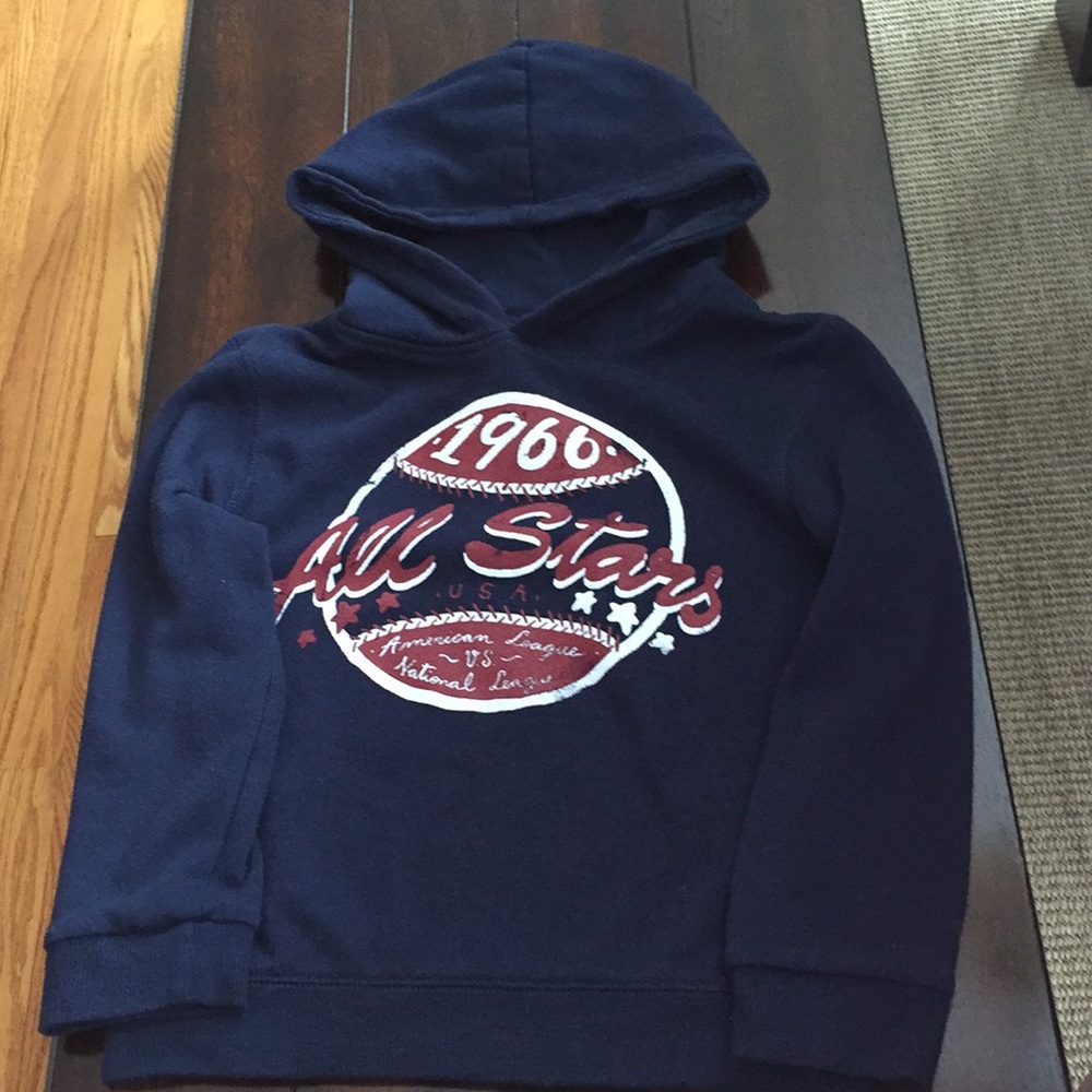 Sweatshirt with hood